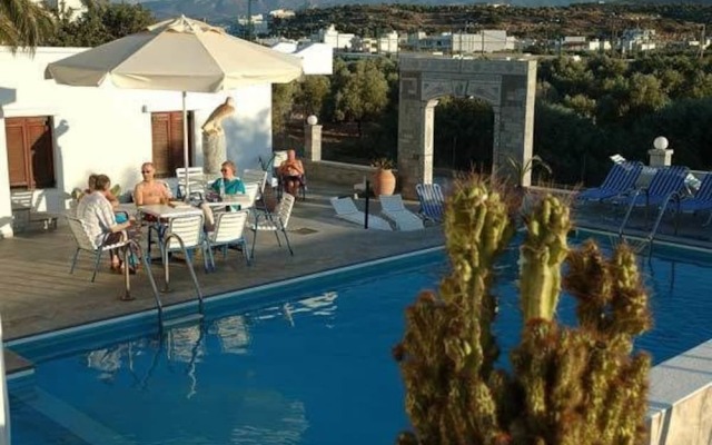 Manos Apartments