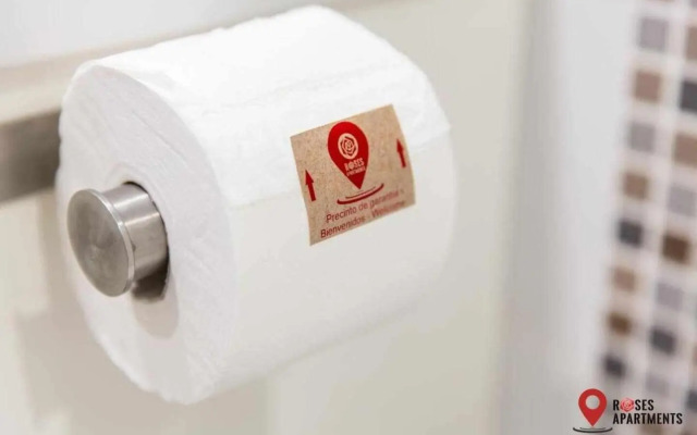 Roses Apartments Estudio 1 vista mar lateral