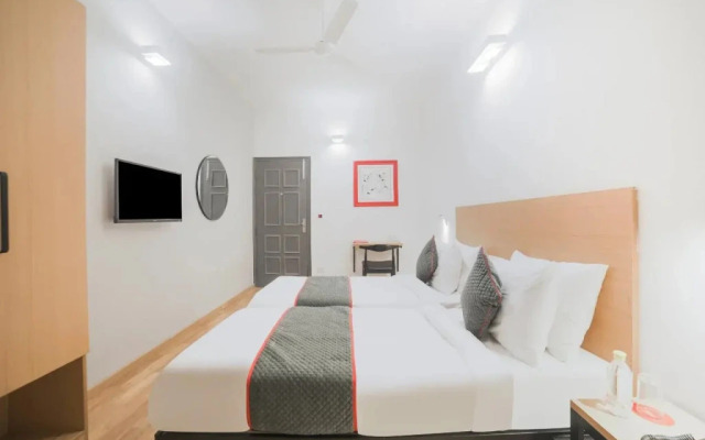 OYO Townhouse 82 Chander Nagar Janakpuri