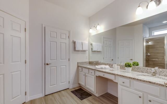 14 Bdrm 11 Bath Villa For 30