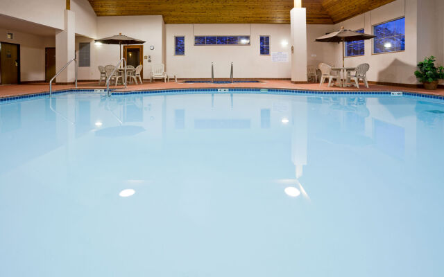 Holiday Inn Express Houghton-Keweenaw, an IHG Hotel