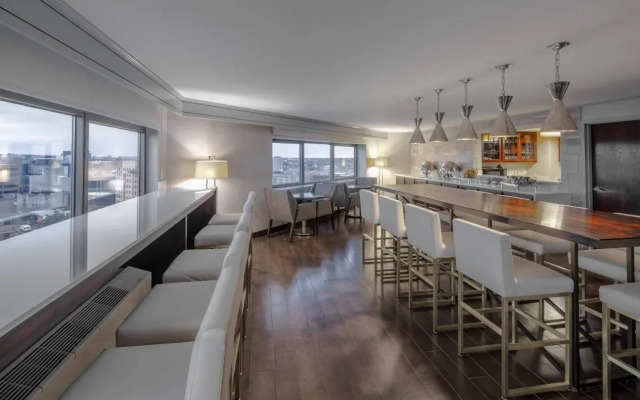 Sheraton Syracuse University Hotel and Conference Center