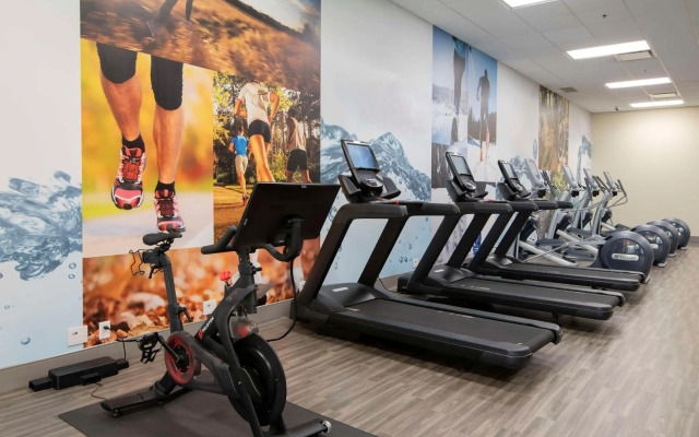 DoubleTree by Hilton Hotel West Edmonton