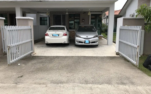 Ar-Rayyan SemiD Homestay Melaka