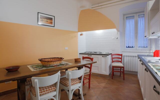 Piazzetta Cornelia Romana