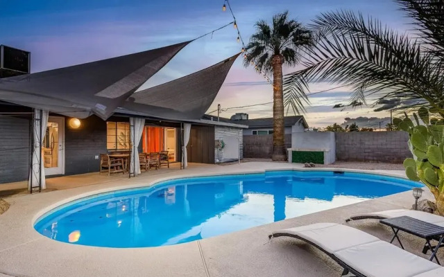 Old Town Scottsdale Spacious Pad With Pool