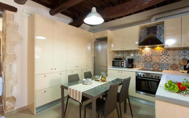 Beautiful & spacious villa with 38sqm pool & BBQ!