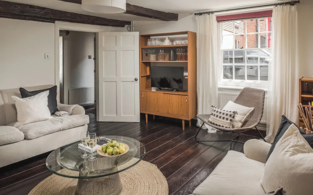 Lovely 3-bed House in West Malling, Kent