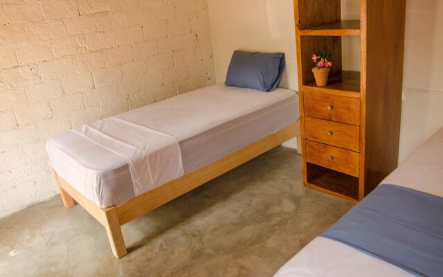 Alebrijes Surf House - Adults Only - Hostel