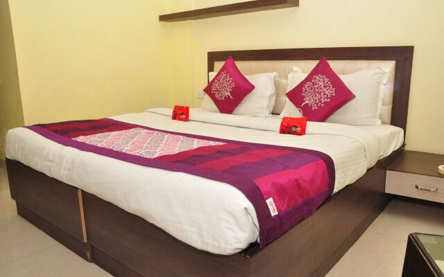 Hotel Aaditya Majha Continental by OYO Rooms