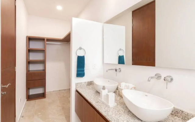 102 Amena Hidden Gem in the Jungle minutes from Sea