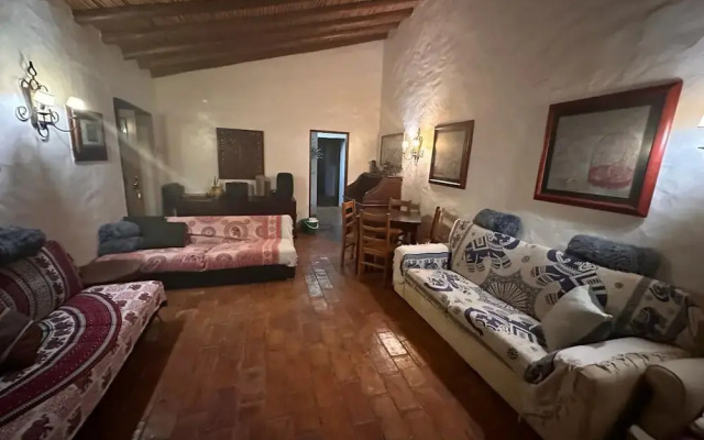 Porches Private Pool Villa 17 Guests