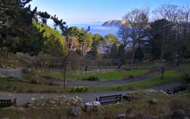 Coastal Gem Apartment by Seaside Llandudno