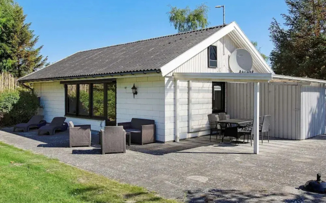 6 Person Holiday Home in Gedser-by Traum