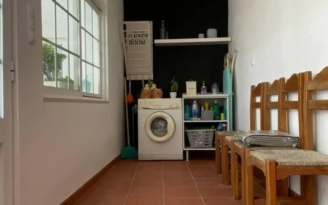 Charming 5-bed House in Granja