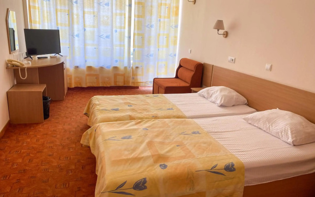 Vezhen Hotel