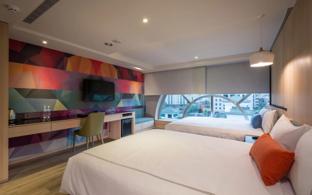 CHECK inn Taichung Wenxin Zhongqing