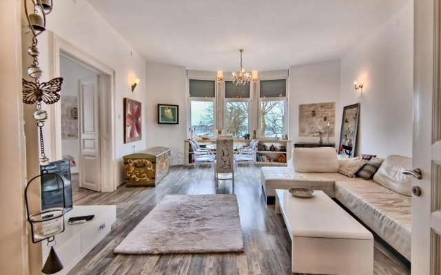 Luxury with sea view