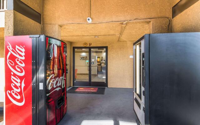 Econo Lodge Hesperia - Victorville I-15