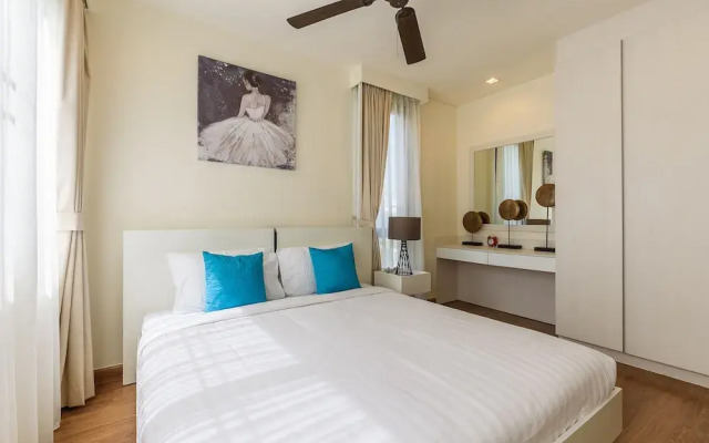 Townhouse With A Walking Distance From Bangtao Beach