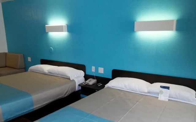 Motel 6 Dallas - Irving DFW Airport East