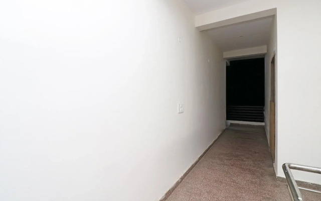 OYO 15749 Vrinda Residency