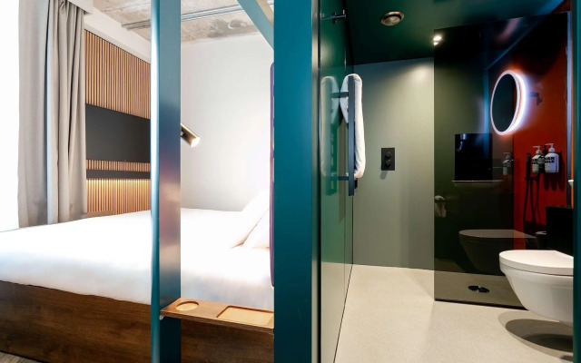 YOTEL Manchester Deansgate