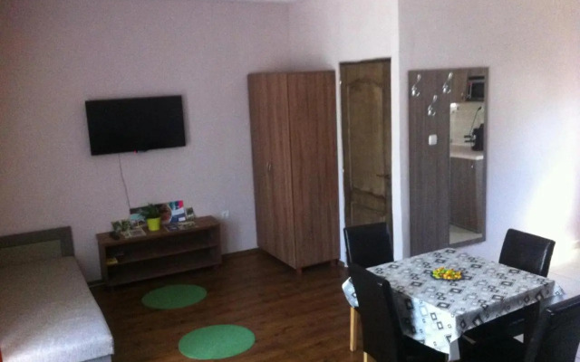 Áron Apartment