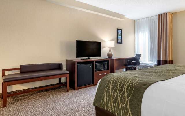 Comfort Inn Meridian - Bonita Lakes