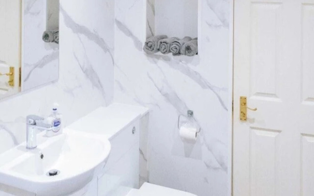Snug & Serene 2BD Flat - Roseburn