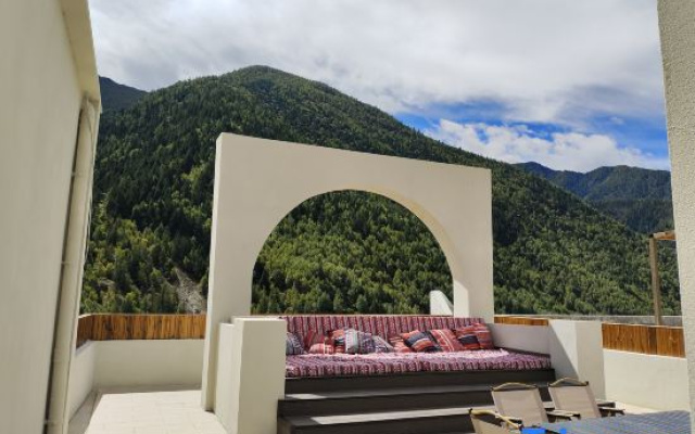 Songgema Snow Nest hotel（Close to Mount Siguniang Scenic Area） – Outside – Ngawa