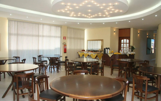 Santa Felicidade Hotel