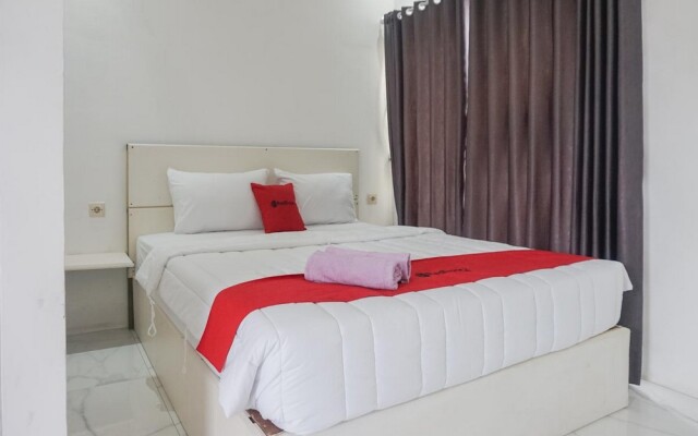 Reddoorz Syariah Raya Punten Batu