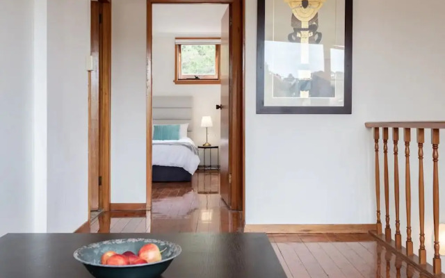 Elegant 4 Bedroom Home By Balmoral Beach