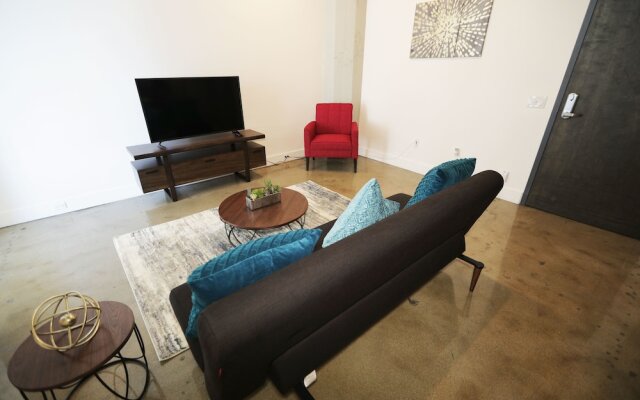 Downtown Lofty Suites