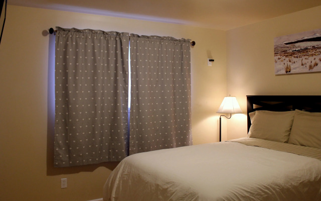 Brighton Guesthouse (Walk to Metro)