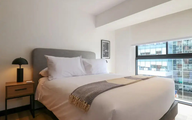 w Magnificent 2BR w Great Balcony in San Isidro