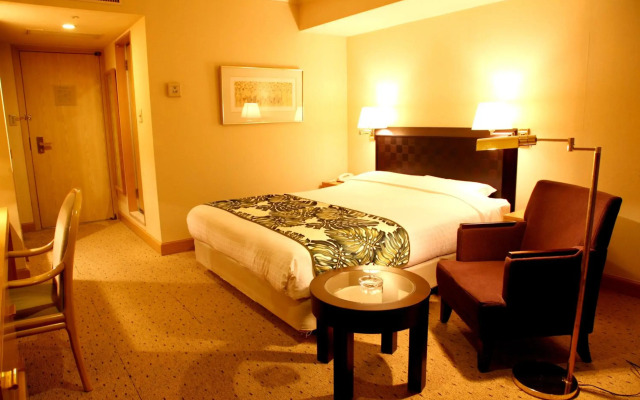 Breezbay Hotel Resort and Spa