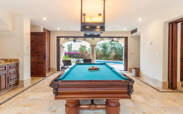 Casa de la Familia 7 Bedroom Contemporary Hacienda Style at Discounted Rate!