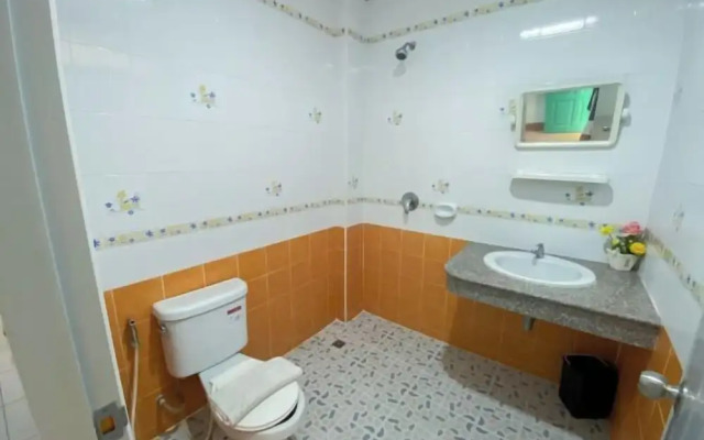 R K Guesthouse