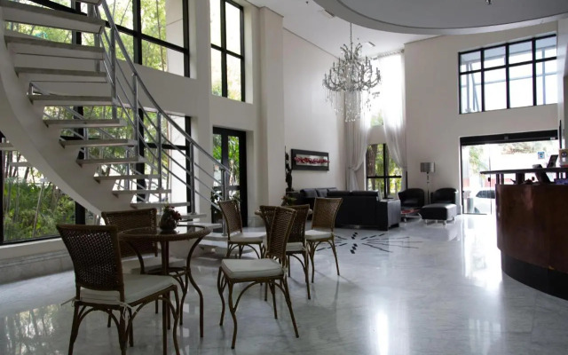 Flat Particular Espetacular no The Palace Moema a 5 minutos do Aeroporto