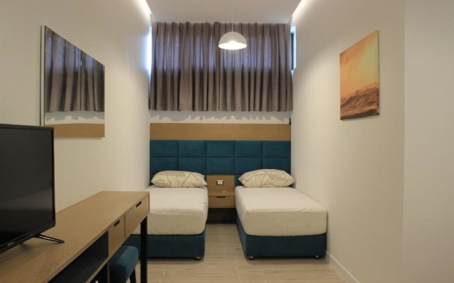 Domus Hotel & Apartments