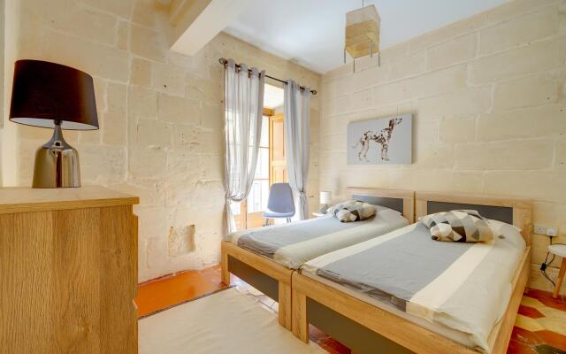Central and Cosy 2BR Apartment in Valletta