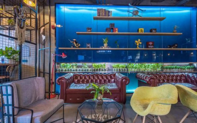 Denghou Light Luxury Hotel (Shanghai Expo Park)