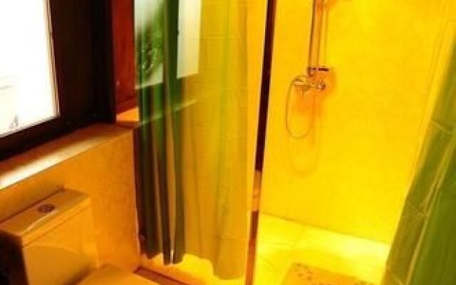 Lijiang Ancient City Ayutaya Hostels
