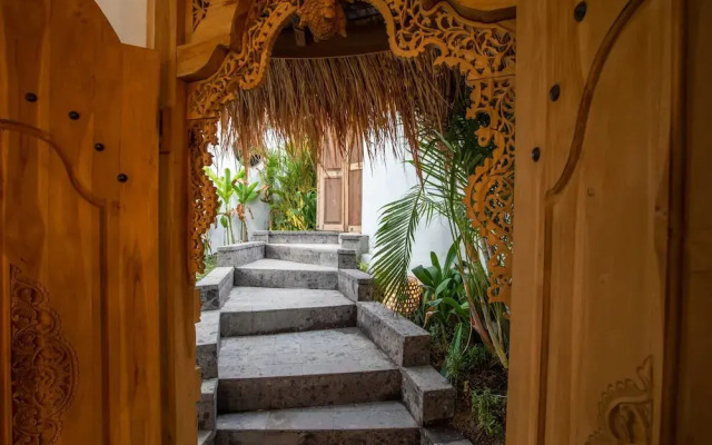 Tropical Private Villa, 3 BR, Canggu Ricefield View