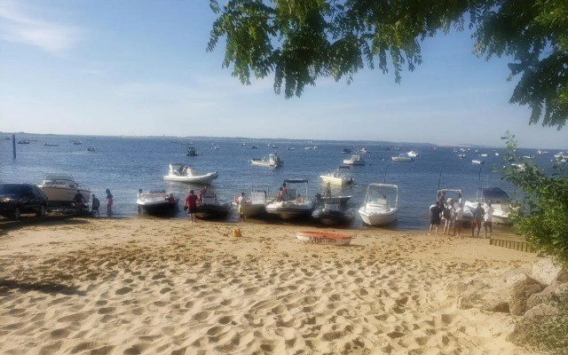 Nice 86m with Terrace Near the Beach!