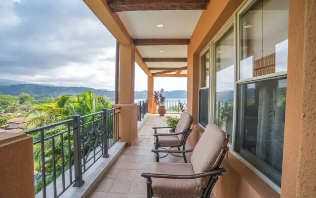 CR Luxury Terrazas 4B 3 Bdrm