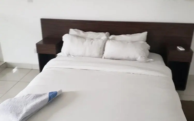 EBS LEGENDSTwo bedroom duplex