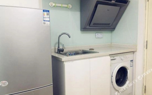 Yuju Hotel Apartment (Shanghai Pengpu New Village Subway Station)